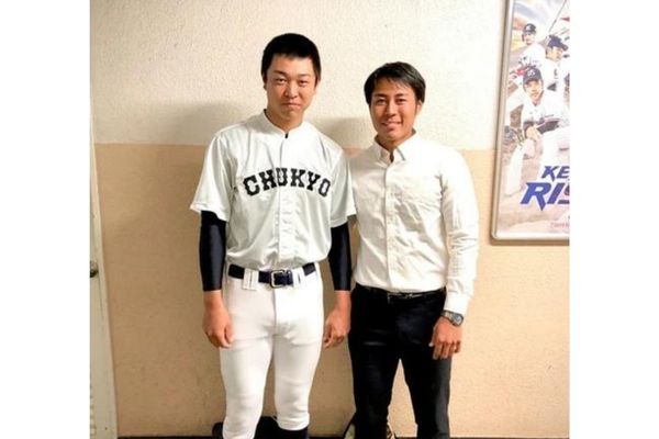 高橋宏斗選手とお兄さんの写真